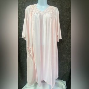 Shadowline Sleeveless Gown Robe Set